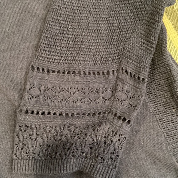 Sweater - Picture 3 of 4